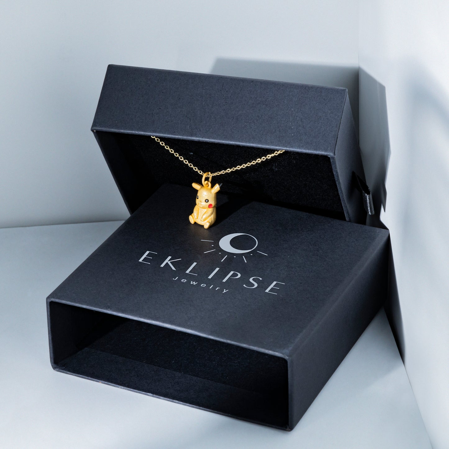 Eklipse ® Collar de Pikachu Oro Edición Limitada Hecho a Mano