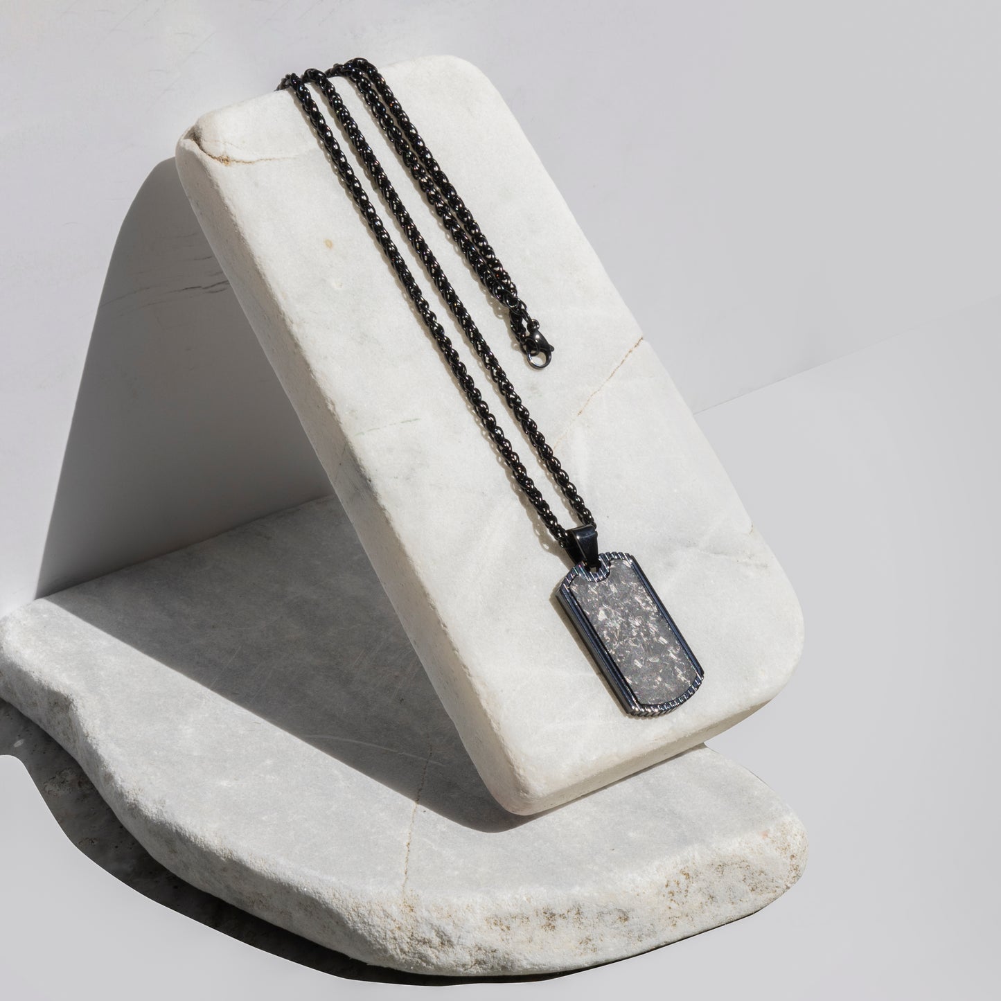 Collar "Sombra de Carbono"® Fibra de Carbono Pura