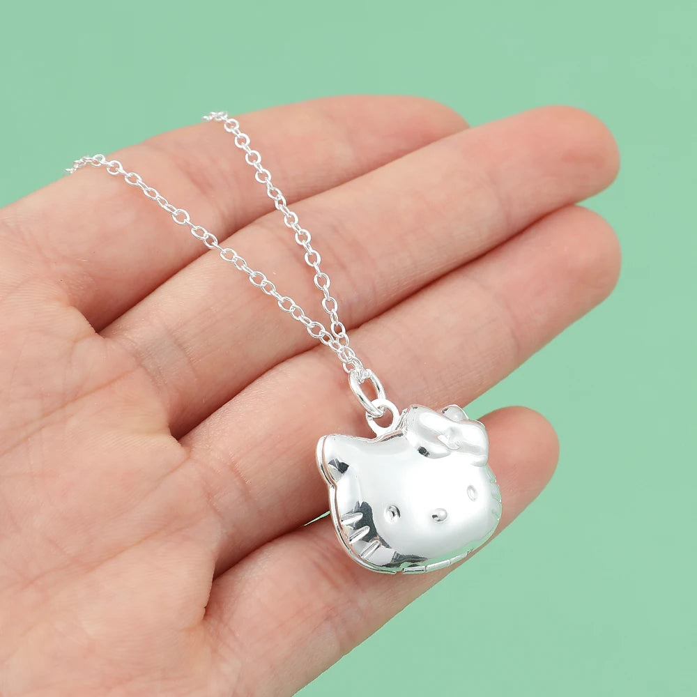 Collar Hello Kitty con Compartimiento