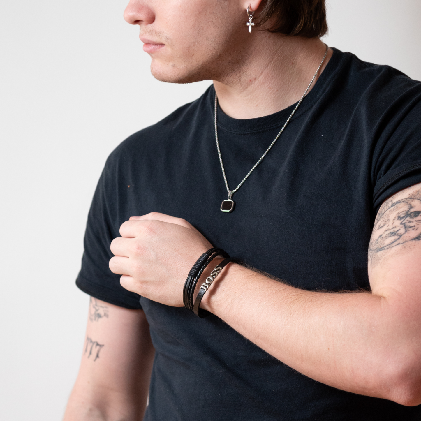 Pulsera de Lujo: Cuero Italiano Auténtico