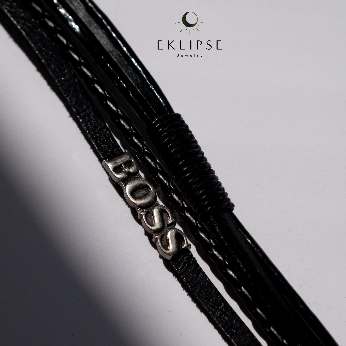Pulsera de Lujo: Cuero Italiano Auténtico