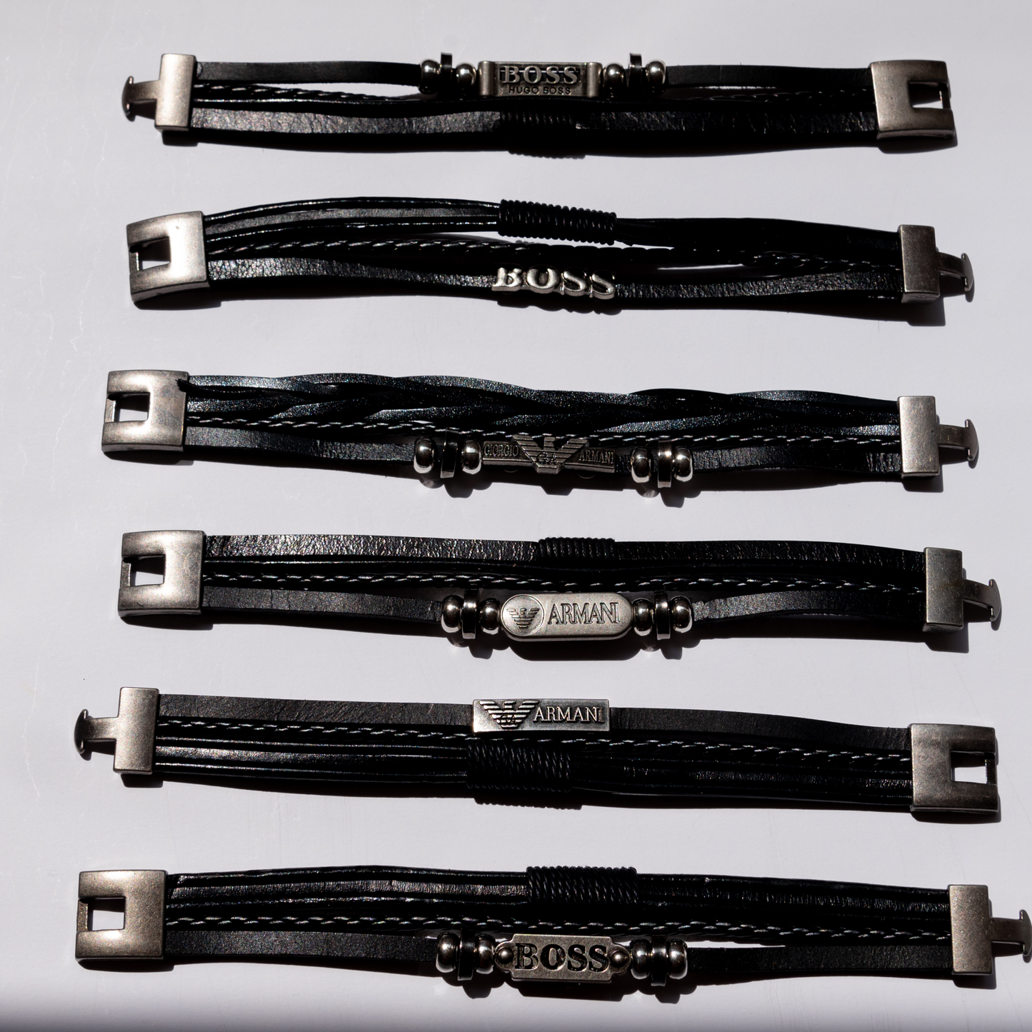 Pulsera de Lujo: Cuero Italiano Auténtico