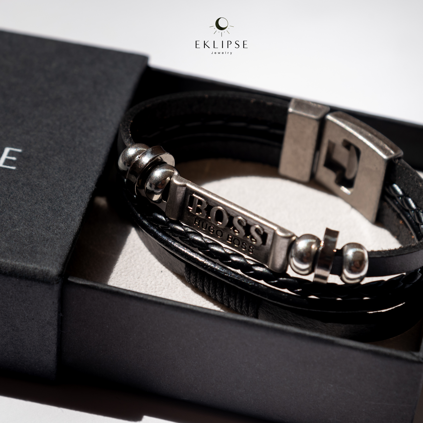 Pulsera de Lujo: Cuero Italiano Auténtico
