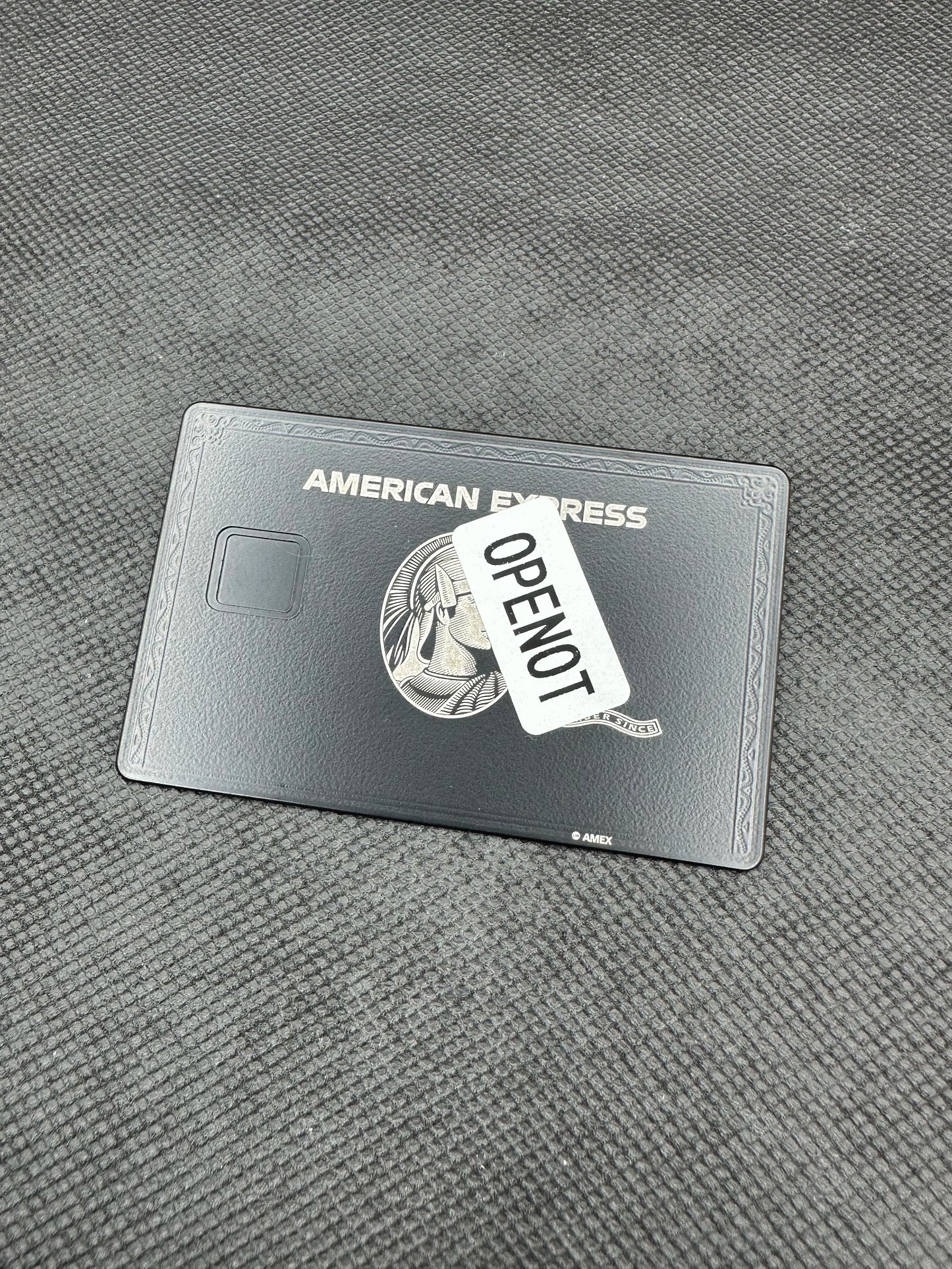 Tarjeta de Metal Personalizada American Express Negra y Dorada