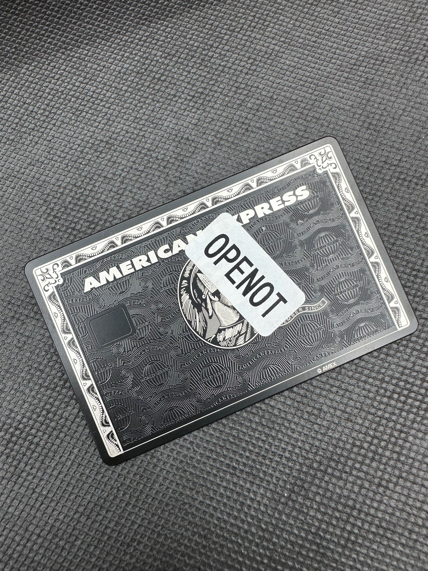 Tarjeta de Metal Personalizada American Express Negra y Dorada