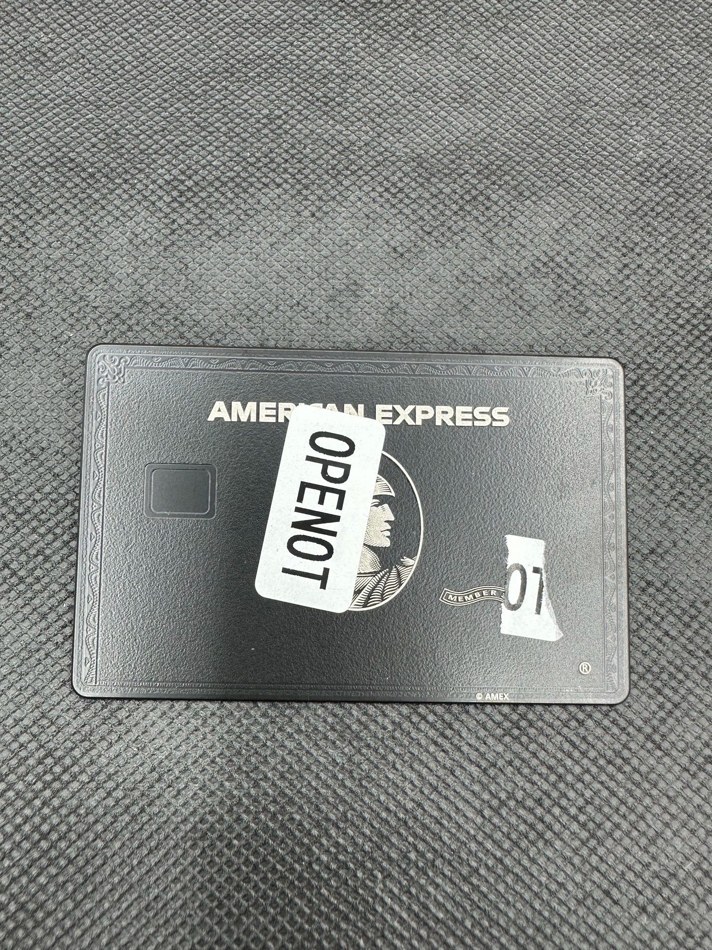 Tarjeta de Metal Personalizada American Express Negra y Dorada