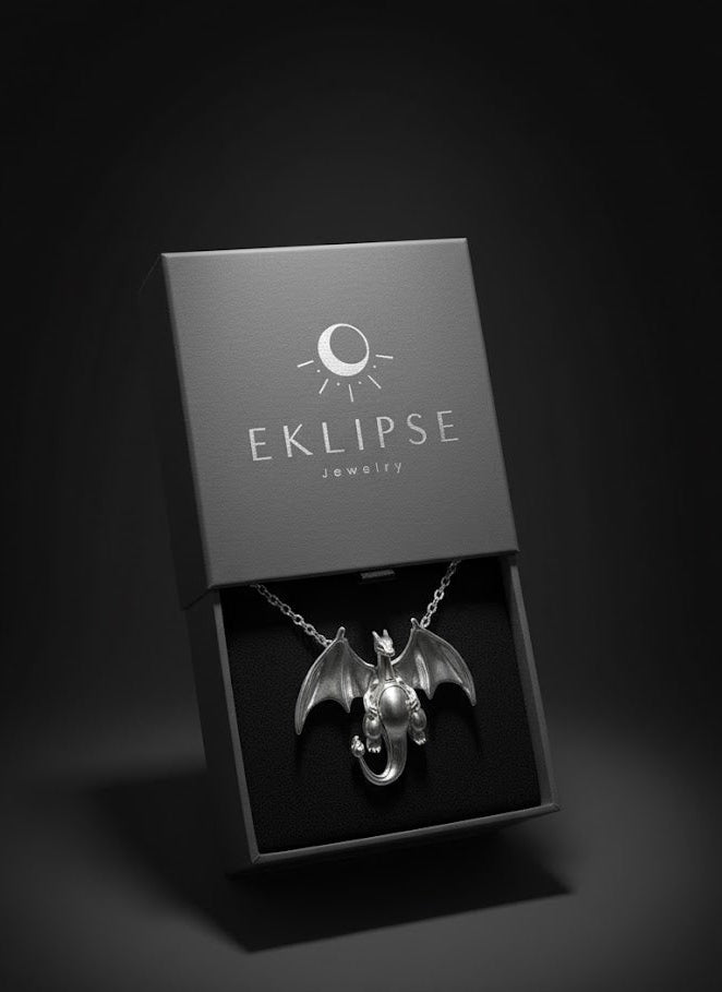 Collar Charizard Acero (Edición Limitada)