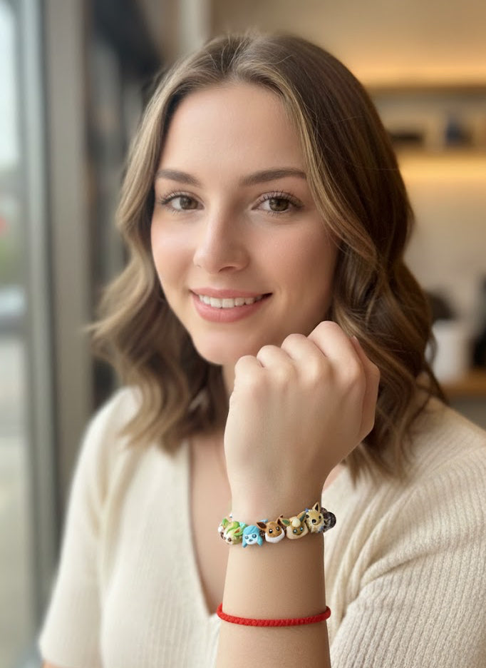 Pulsera "Eevee" con Charms Hecha a Mano