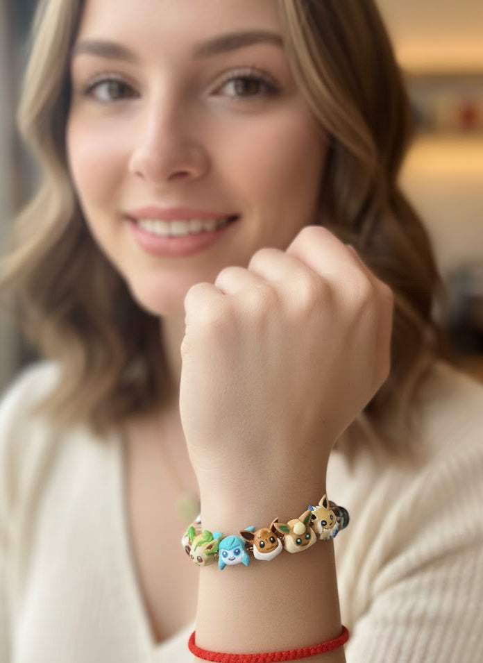 Pulsera "Eevee" con Charms Hecha a Mano
