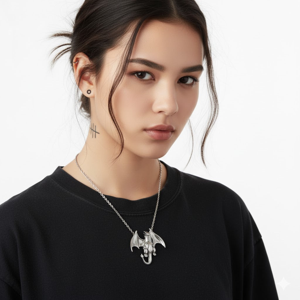 Collar Charizard Acero (Edición Limitada)